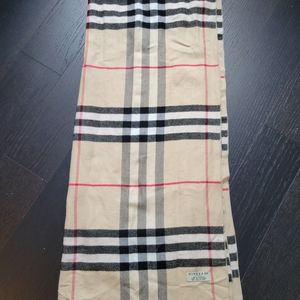Burberry Classic Super Soft Scarf